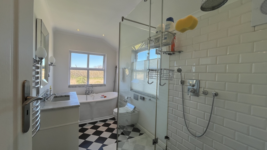 3 Bedroom Property for Sale in Van Riebeeckshof Western Cape